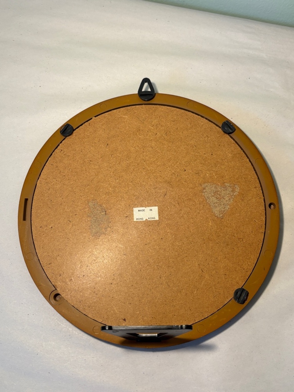 Round Hard Plastic Vintage Photo Frame - Picture 4 of 10